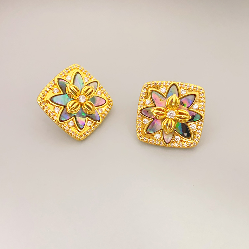 Fashionable stone inlay