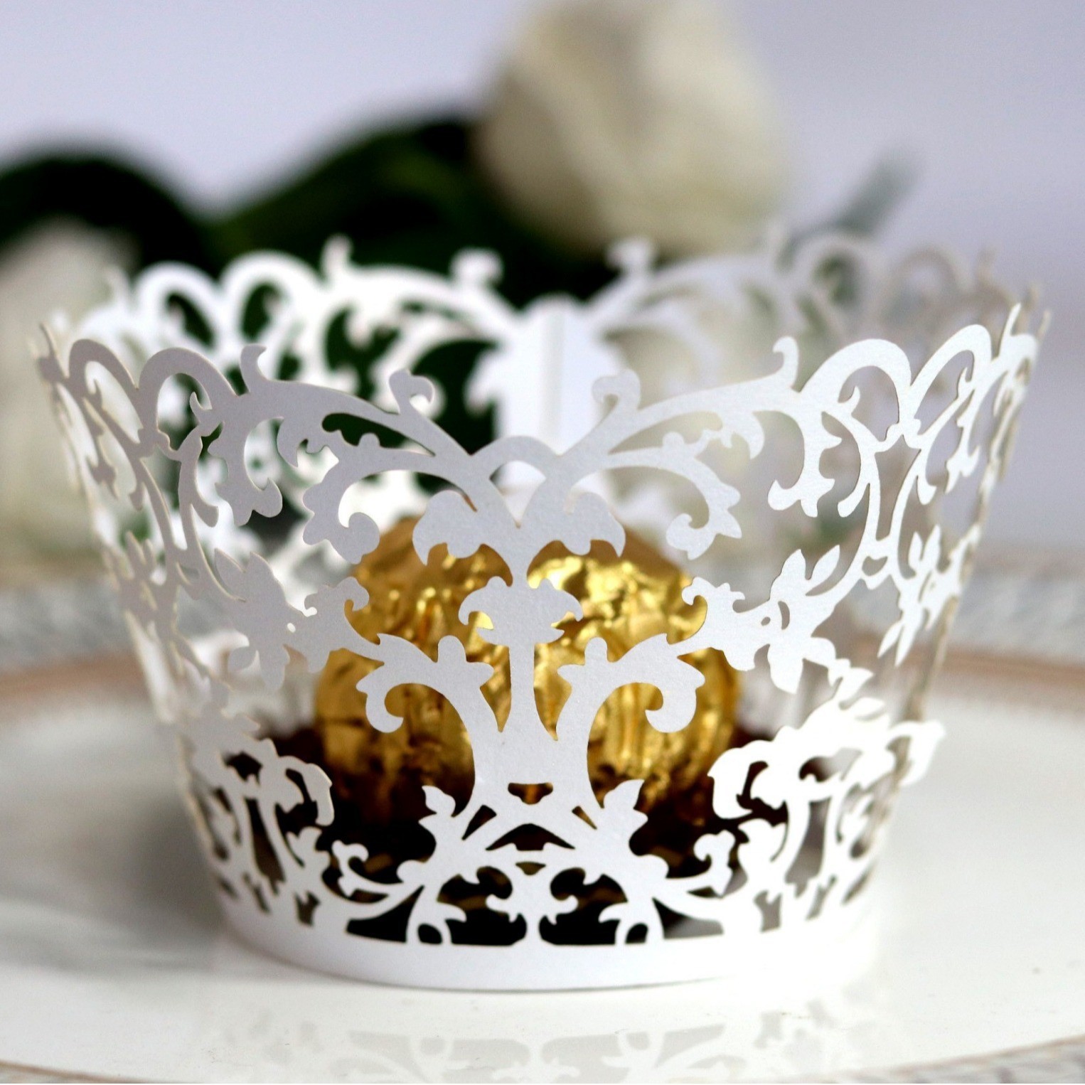 工厂直销外贸烘焙镂空蛋糕纸围边婚庆蕾丝装饰花边杯子蛋糕现货