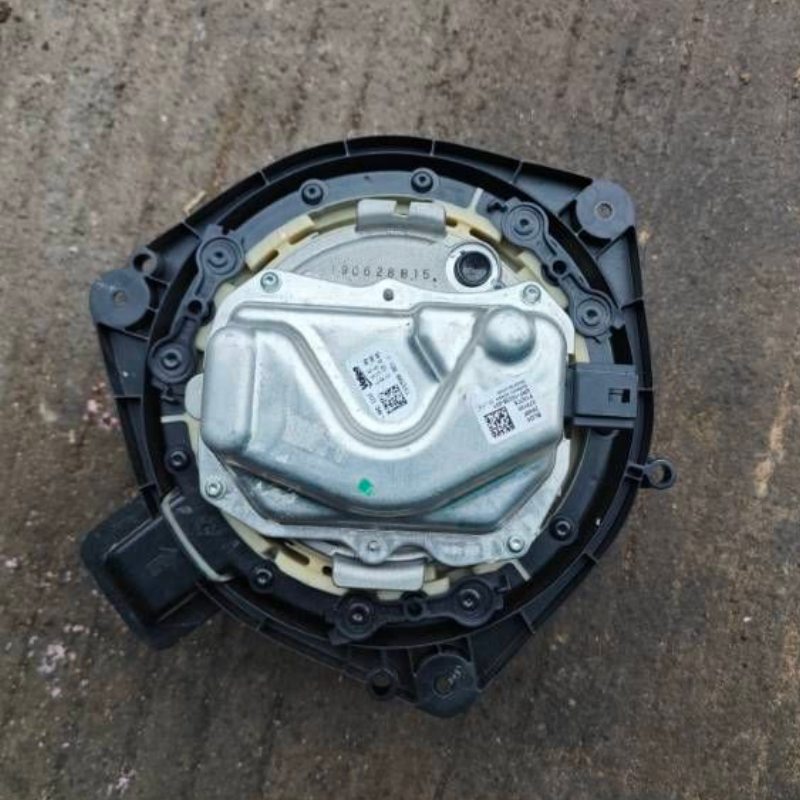 Suitable for Bmw 3 Series 4 Series M3 M4 X3 X4 Xdrive30I Air Conditioning Blower Motor