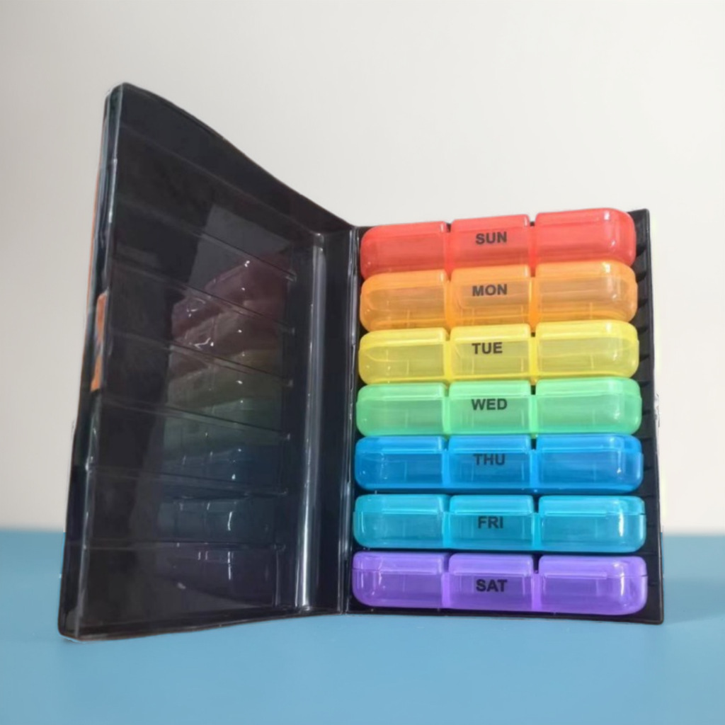 亚马逊新热卖款 一周七天21格黑色药盒便携塑料分格药盒分类盒