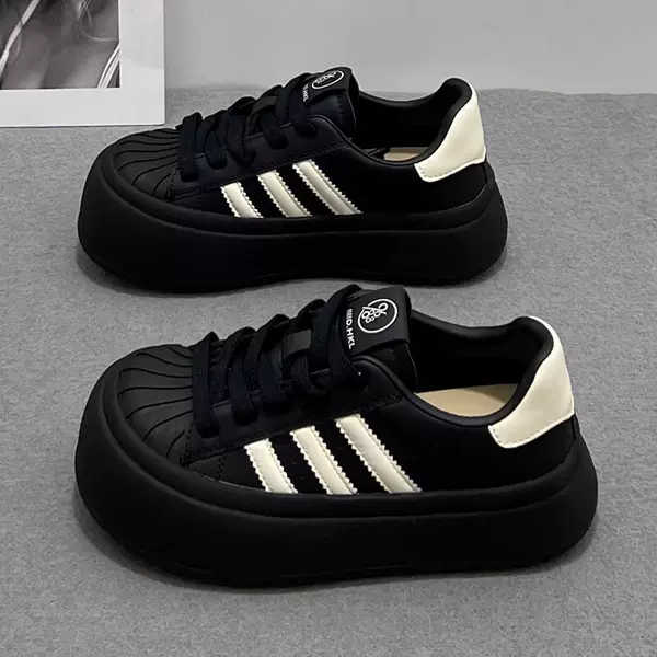Women's German Training Shoes 2026 Spring New Versatile Thick-Soled Sneakers Women's Height-Increasing Casual Shoes Round-Toe Platform Shoes Black Shoes