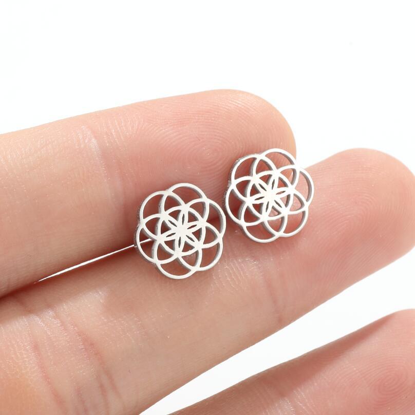 Fashion Flower Stainless Steel Plating Hollow Out Ear Studs 1 Pair display picture 5
