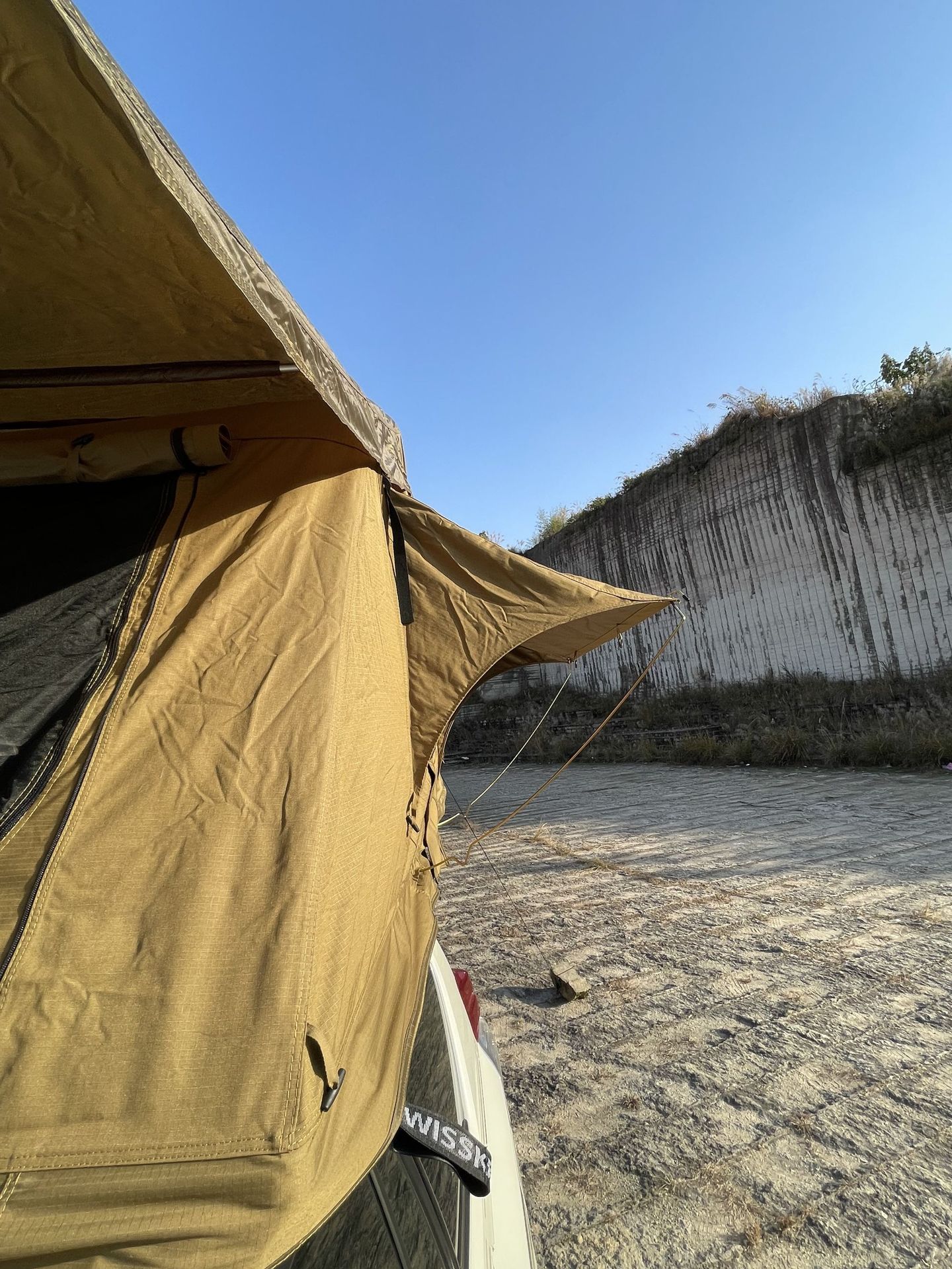 Leftover Foreign Trade Stock with Tags, Sold Out with No Restock, Outdoor Off-Road, Various Sizes, Long Car Roof Tent, Portable Car Tent