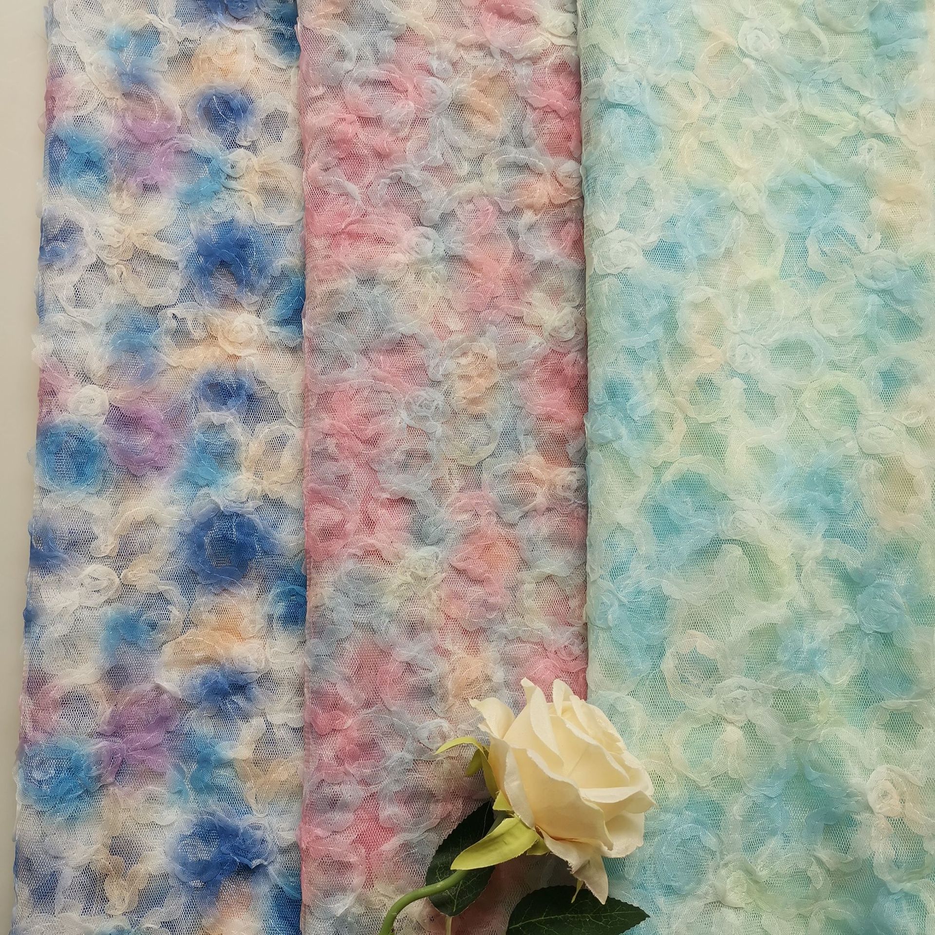 新款~仙美款涤纶无弹六角网底布雪纺丝带钩花扎染印花 裙装等面料