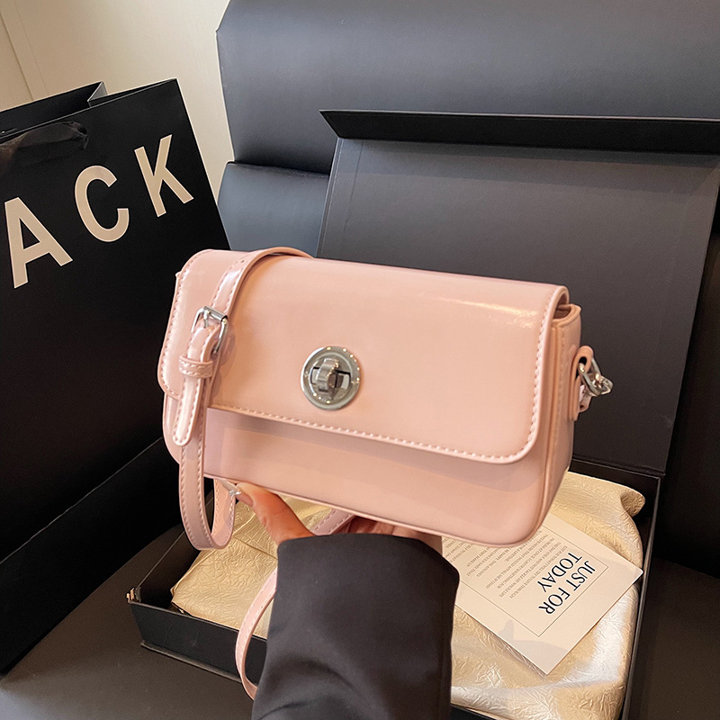 Bolso de axila de moda coreana 2025 primavera y verano nuevo bolso femenino bolso de hombro de alta calidad bolso de mensajero simple casual marea