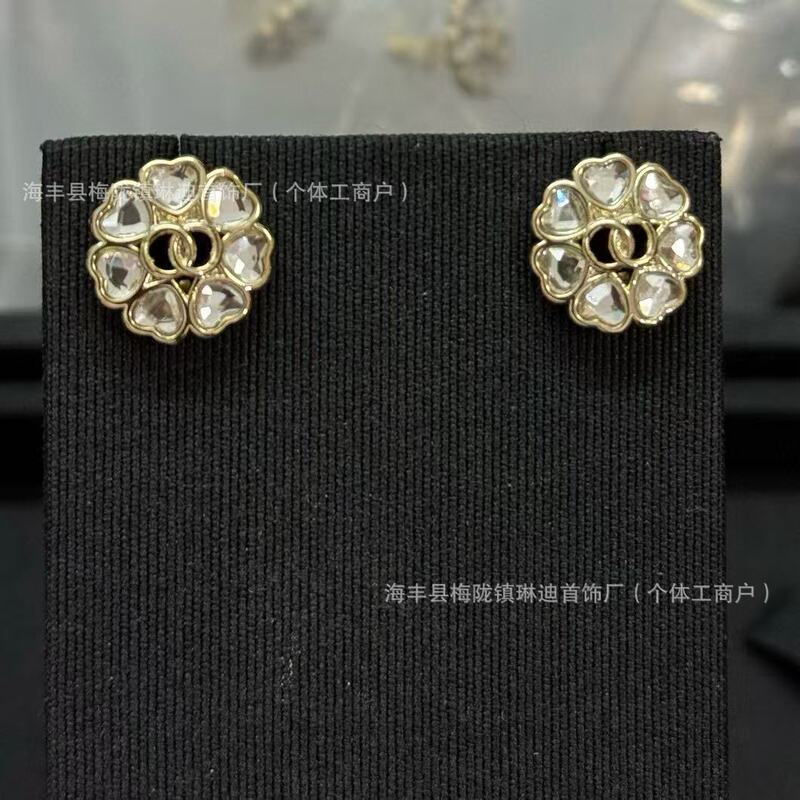 新款香家法式花朵名媛宫廷光面镶钻字母珍珠耳钉耳环耳饰品潮|undefined
