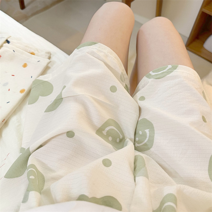Nuevos pantalones caseros de verano lindos y dulces pantalones cortos casuales delgados de algodón casero de mujeres de tela de dibujos animados comercio exterior al por mayor