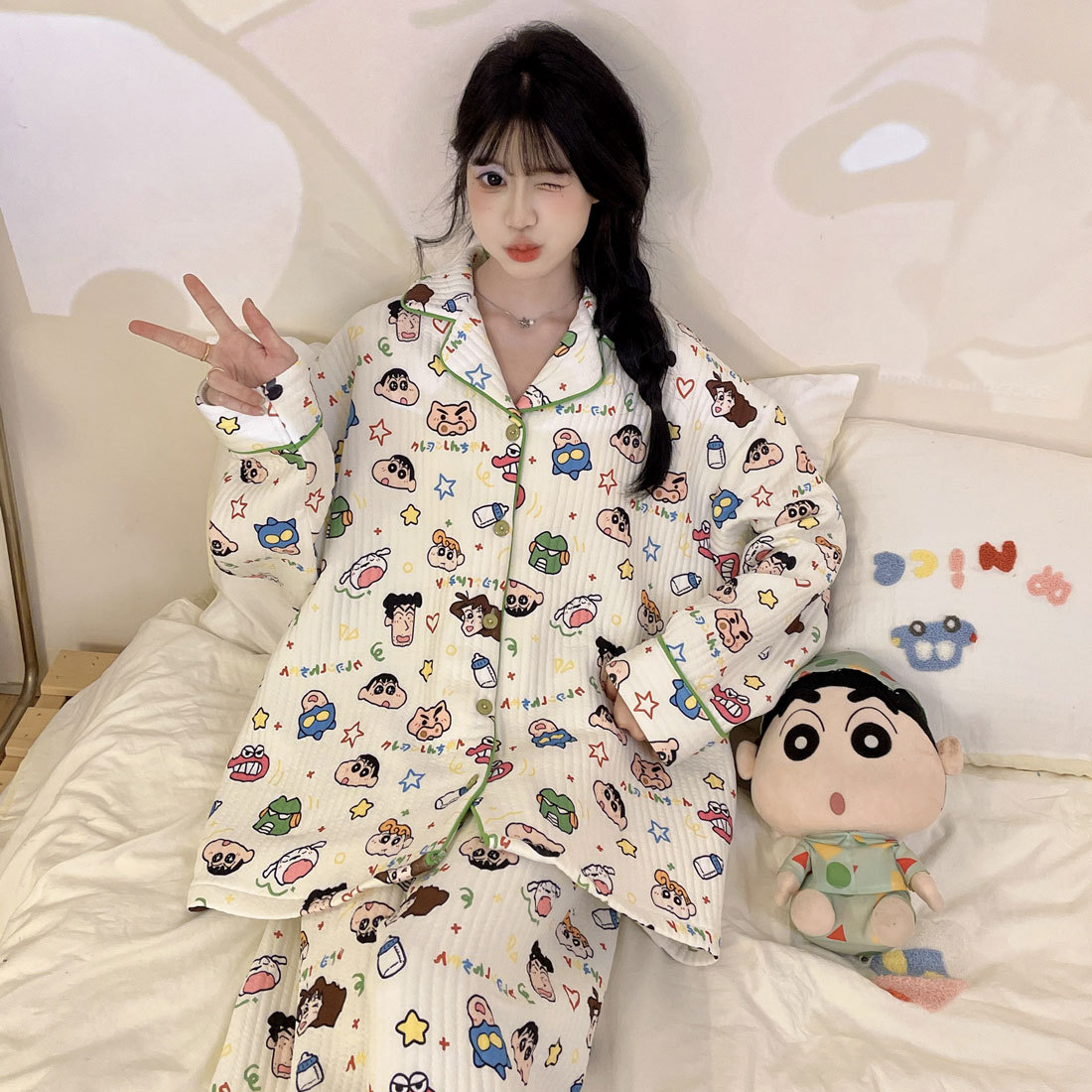 かわいいクレヨンしんちゃん空気綿のパジャマ