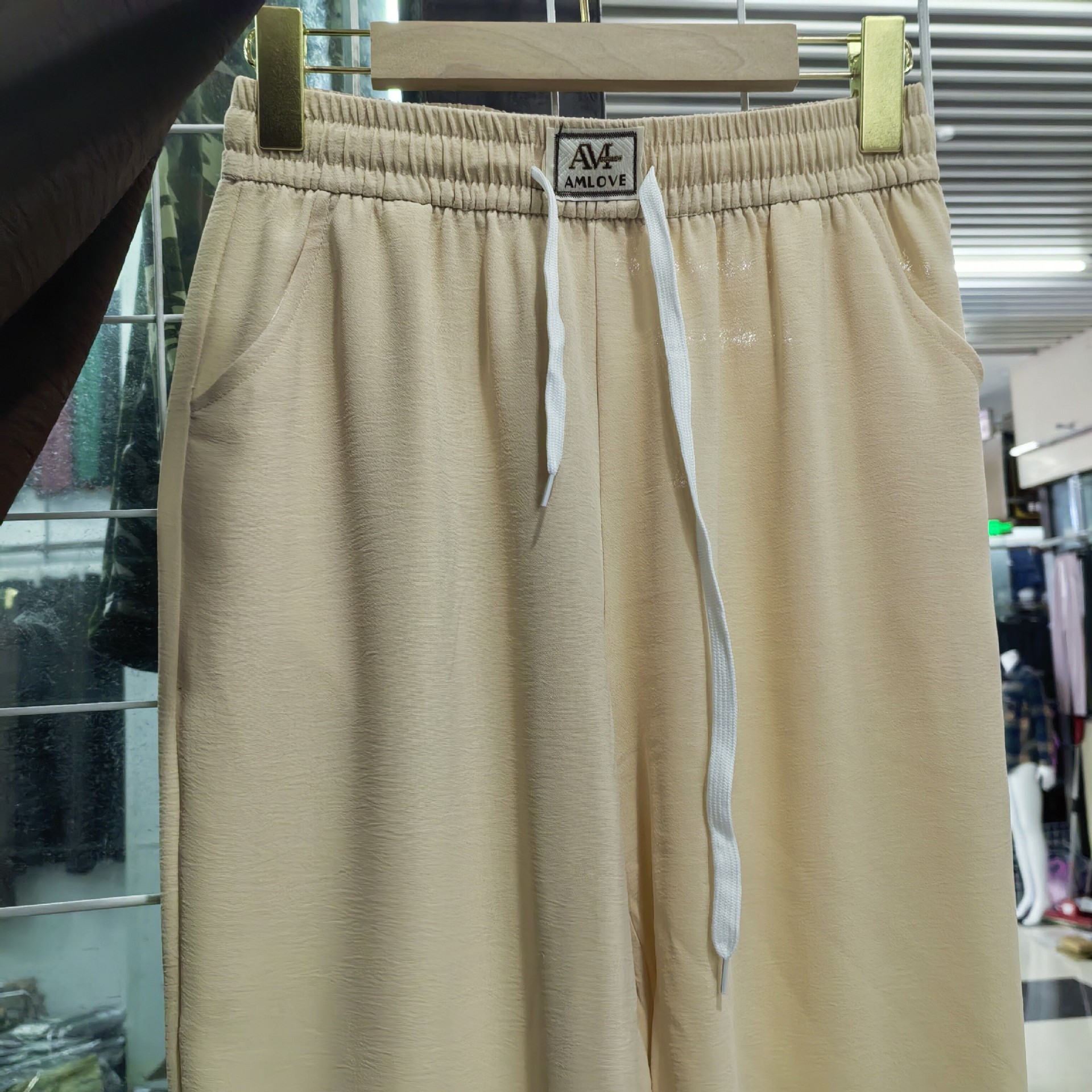 O1CN01WItMgr1EV68HixJsL~hdr~_!