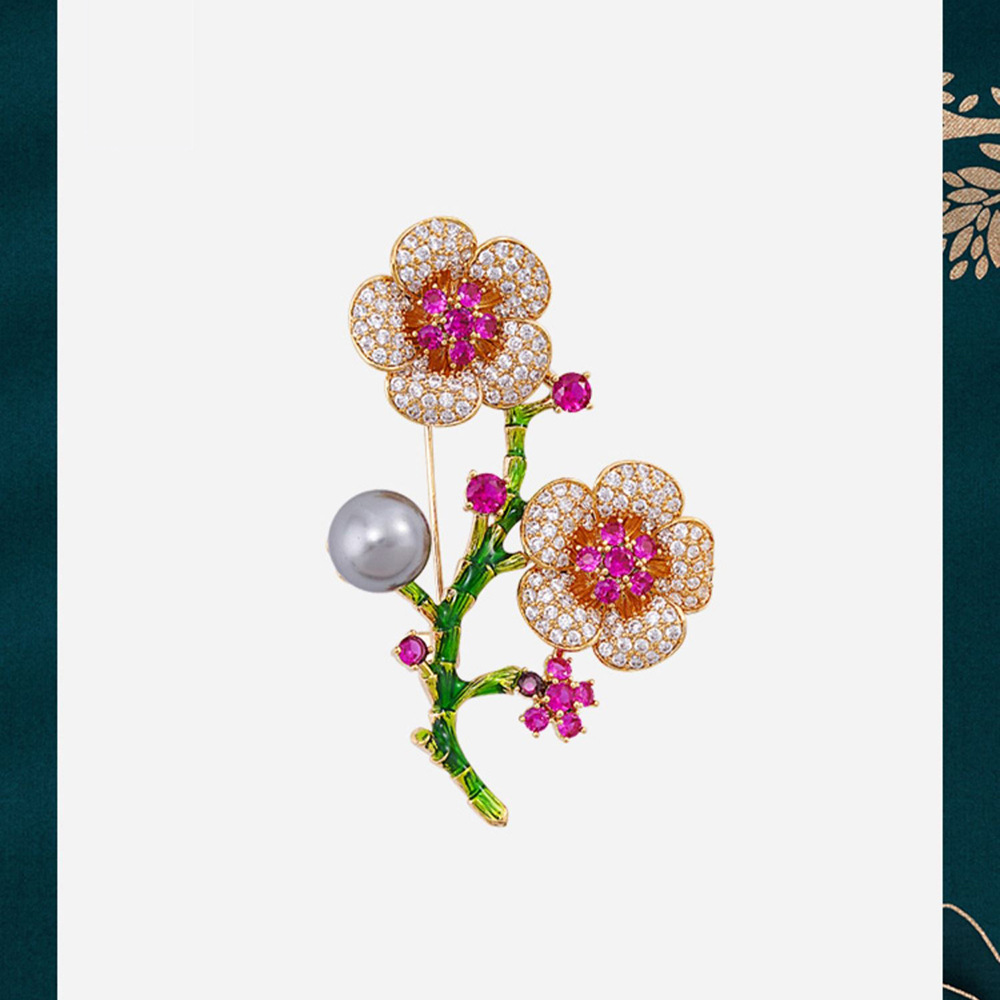 Spilla gioiello perla fiore di pesco, elegante spilla floreale_voghion.com