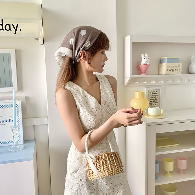 Bufanda cuadrada pequeña de lunares, bufanda de seda, sentido avanzado femenino, diadema de verano, versión coreana, bufanda decorativa de todo fósforo, bufanda, diadema, diadema, accesorios para el cabello