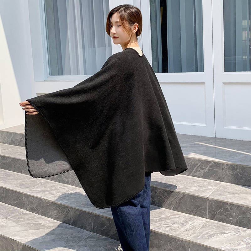 2024 Winter New Versatile Black and White Checkered Shawl Coat for Women, Outer Cloak, Knitted Yarn Square Scarf on Both_voghion.com