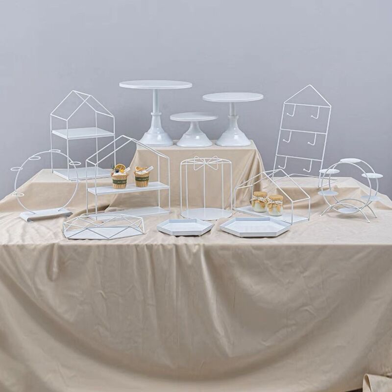 白い金属の鉄芸のデザート台の置物の展示棚のヨーロッパ式の午後のお茶のケーキのお菓子棚の冷たい食事のお茶の休憩台|undefined