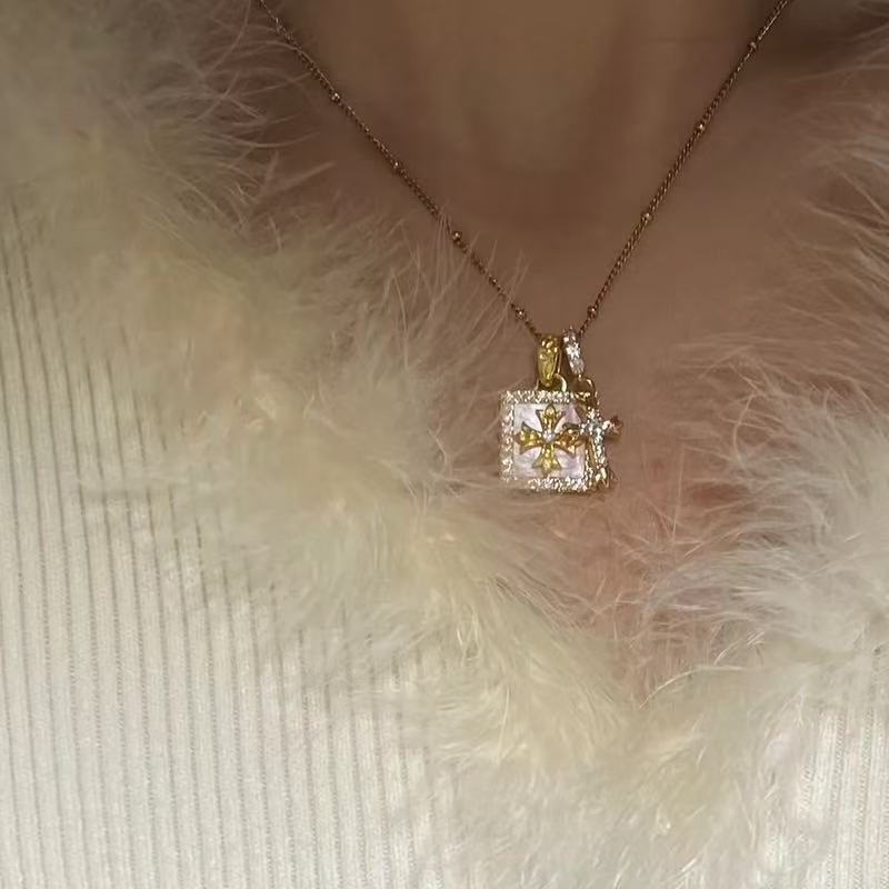 Golden Diamond Square Cruciferous Necklace Cross Double Pendant Men's and Women's Classic Fashion Brand White Diamond Girl