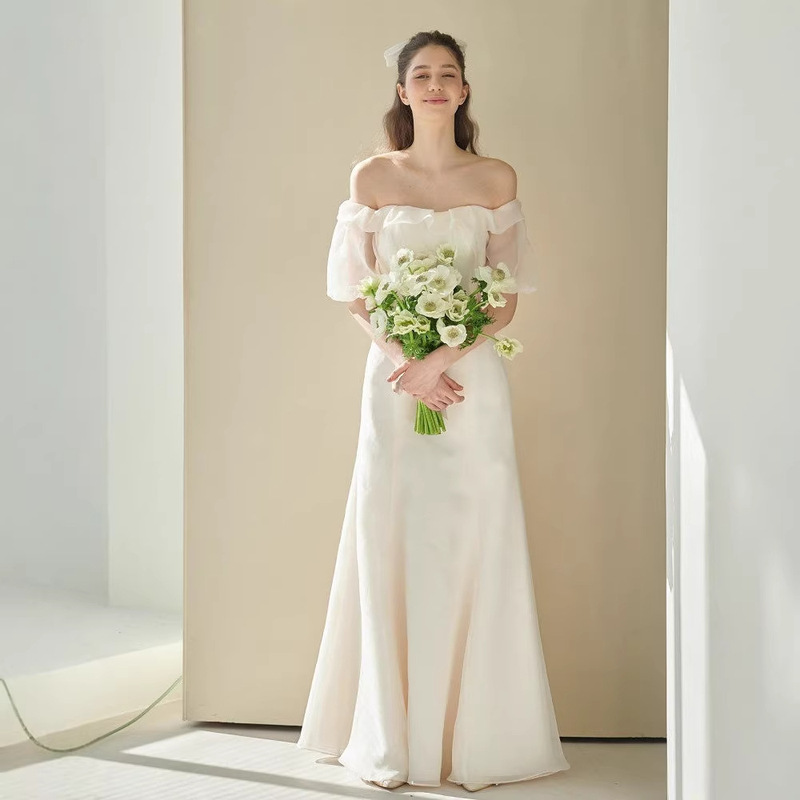 Forest-Style Wedding Dress with Off-The-Shoulder Design, Slim Fit, Floor-Length, Perfect for Travel Photography, Lawn Weddings, and Simple Registration Ceremonies