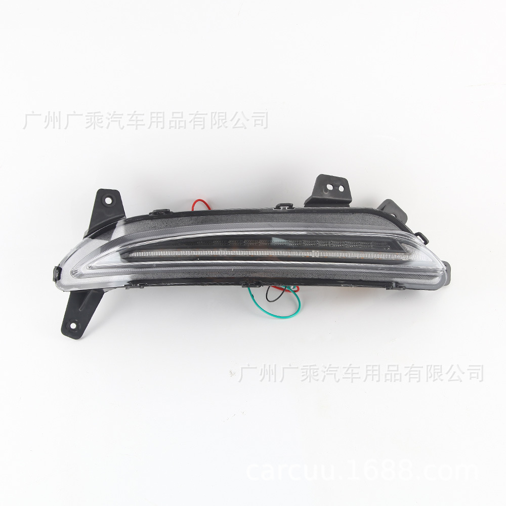 Aplicable a la moderna fista parachoques trasero luz trasera luz de freno 3 funciones