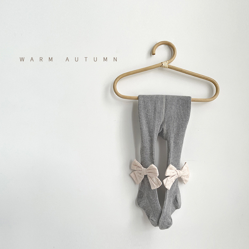 Fábrica de medias de la industria de la ropa de cama de amigos personalizada mayorista para niños algodón peinado vestidos de la princesa leggings arco