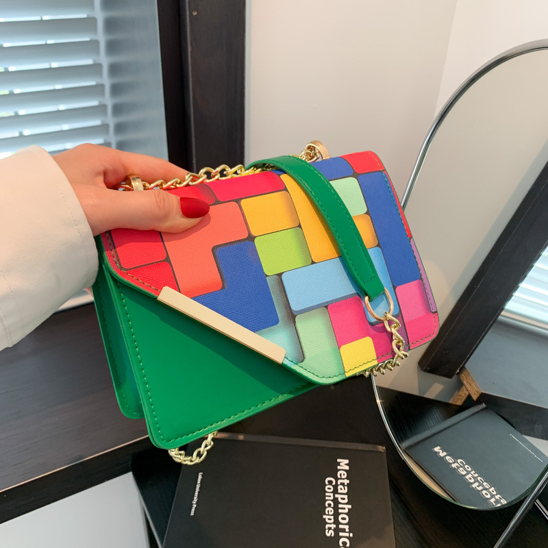 Este año de moda contraste color pequeño fresco estilo occidental cadena pequeña bolsa para mujeres 2023 otoño nuevo crossbody pequeña bolsa cuadrada