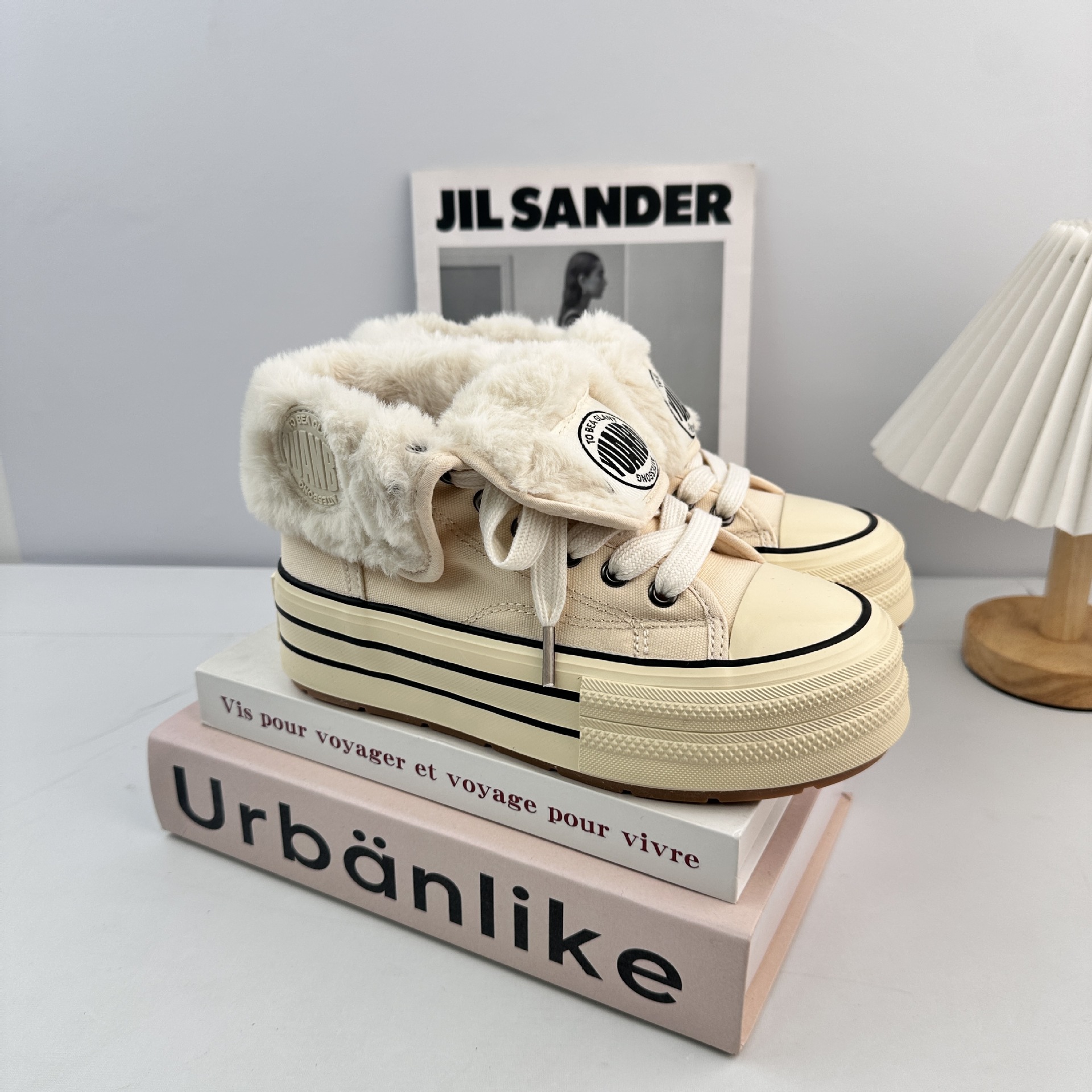 Zapatos de lona de alto impacto de fondo grueso de ondas distantes para mujeres 2025 invierno nuevo estilo coreano de veludo con zapatos blancos de diseño de zapatos de placa de papel image 8