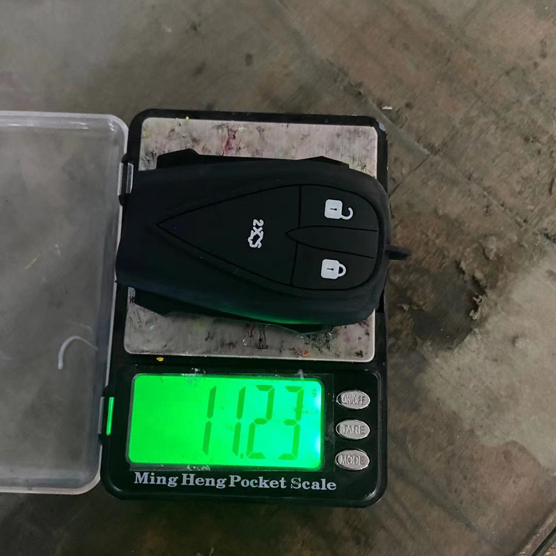 ソース工場卸売りシリカゲルキーセット合金自動車のキーホルダーは各種類のデザインのシリカゲル製品をカスタマイズできます。|undefined