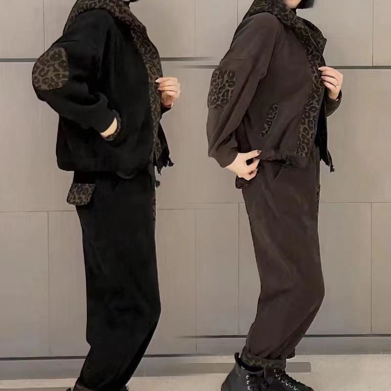 女性の冬の新しいお母さんの服の70後の婦人服の2つのセットのファッションのハーレムのズボンのスーツはやせている2つのセットのファッションを現します。|undefined