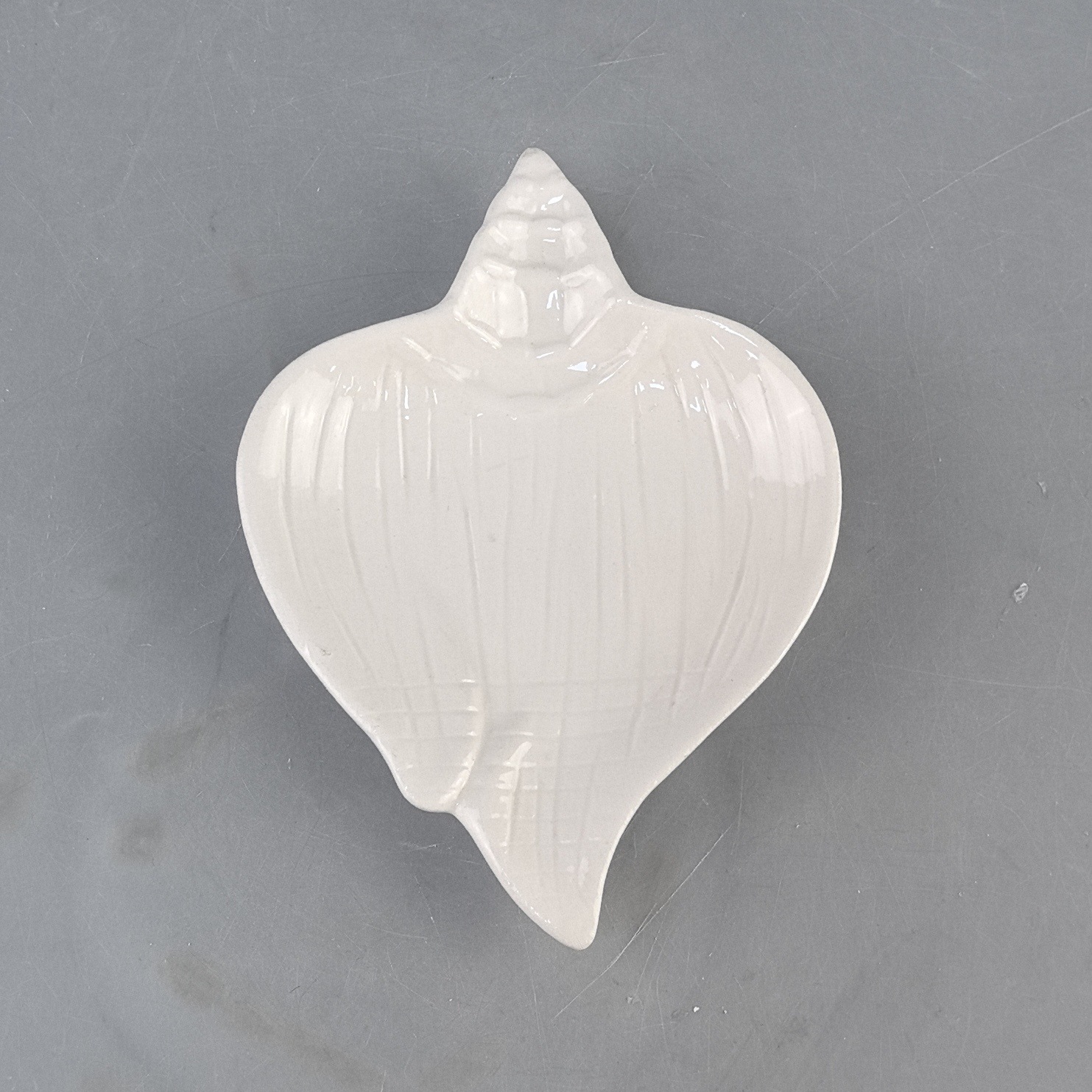 Decoración de sala de estar europea simple creativa, decoración artesanal, placa de joyería de conchas de cerámica, hogar creativo, lindo pintado a mano