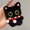 Котёнок (весь корпус), с красно-белым шарфом