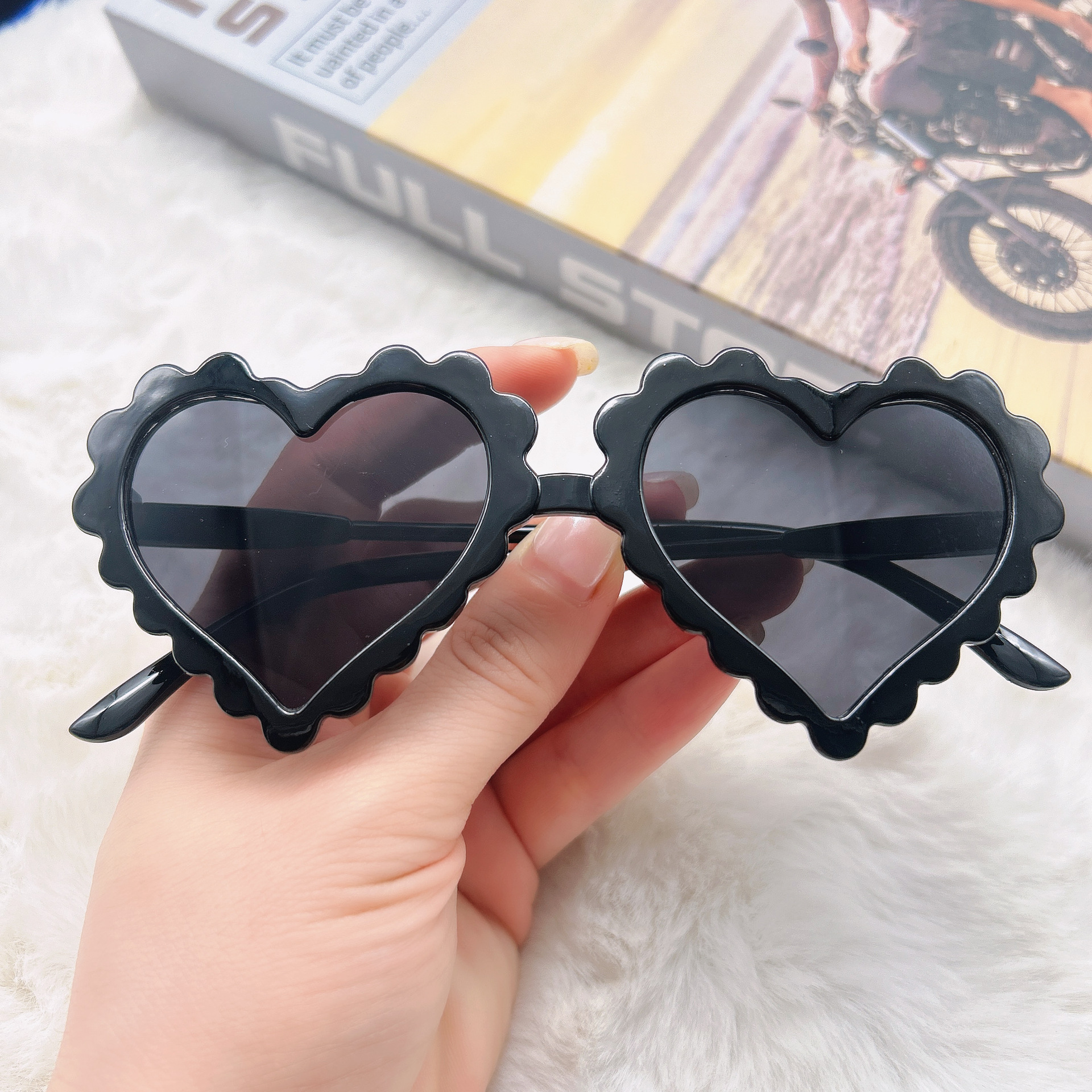 Gafas de sol infantiles con forma de corazón para niños y niñas, gafas de sol con protección UV, gafas infantiles con forma de corazón para niñas, gafas para niños pequeños
