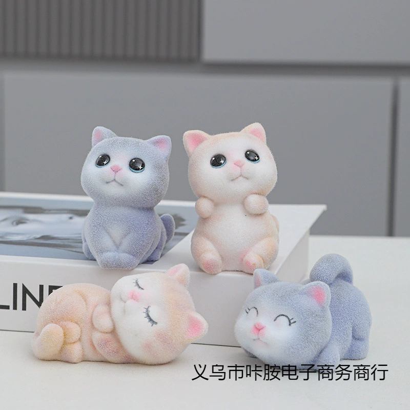 Cute high quality table decorations, kitten