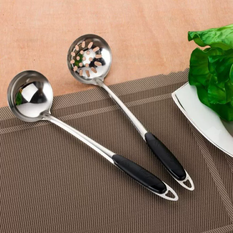 批发不锈钢黑色柄汤勺漏勺汤壳夹柄长柄火锅勺可挂式厨房盛汤勺子