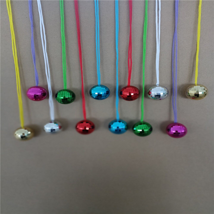 Nuevo collar bola de color mágico Bola de disco de juguete de los niños Bola de láser colorido espejo bola colgante de Navidad