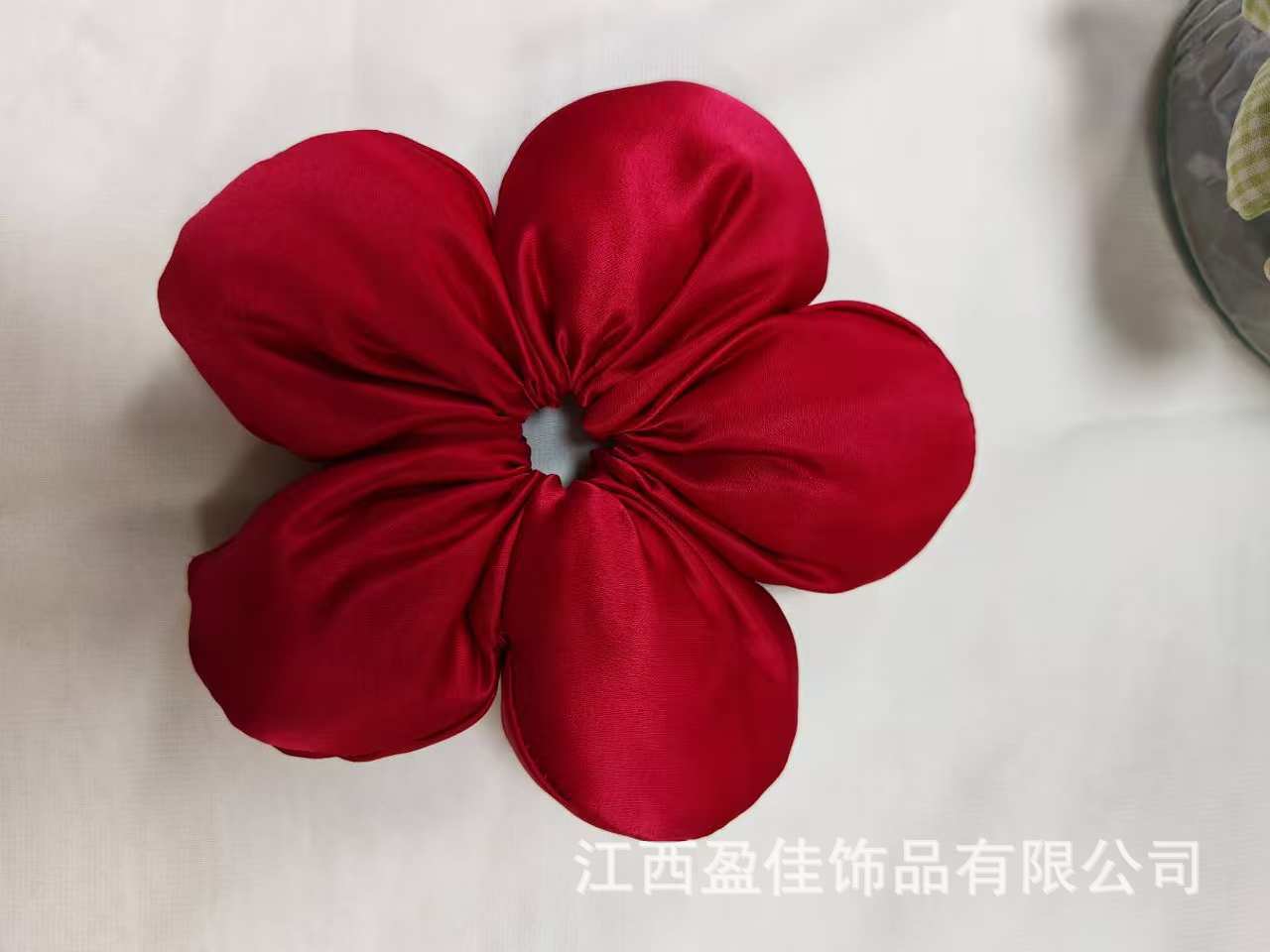 빨간색