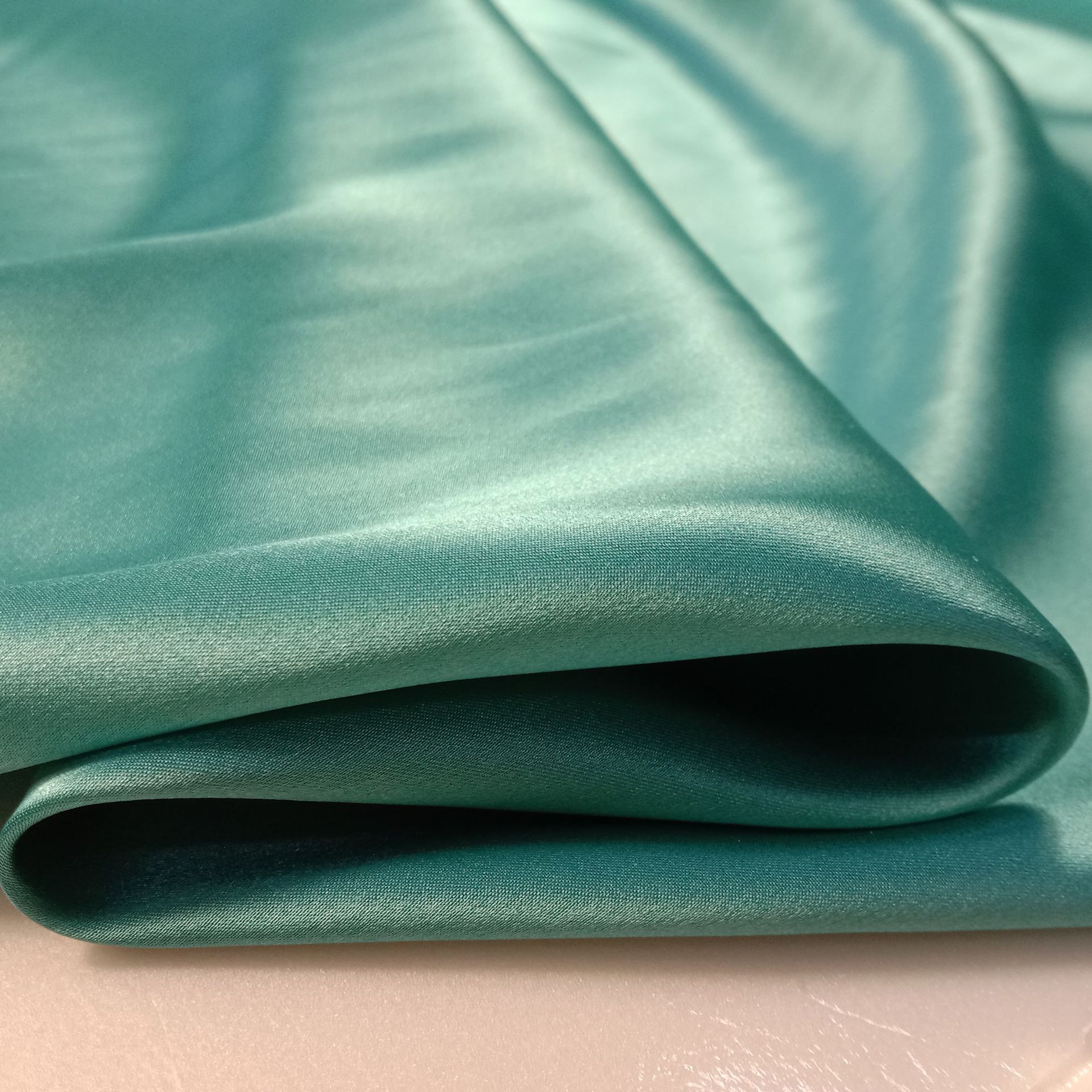 吉弟华都 Silk pijama, sleep mask, bedspread