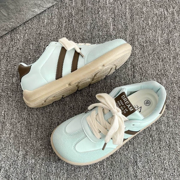 Freshwater blue