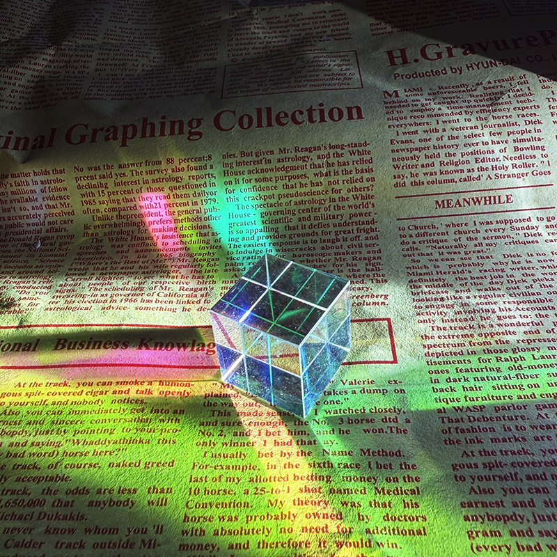 Cristal receptor de sol, prisma de color cúbico de luz, adornos de cristal colorido, captura de sol, descompresión, regalo de cumpleaños