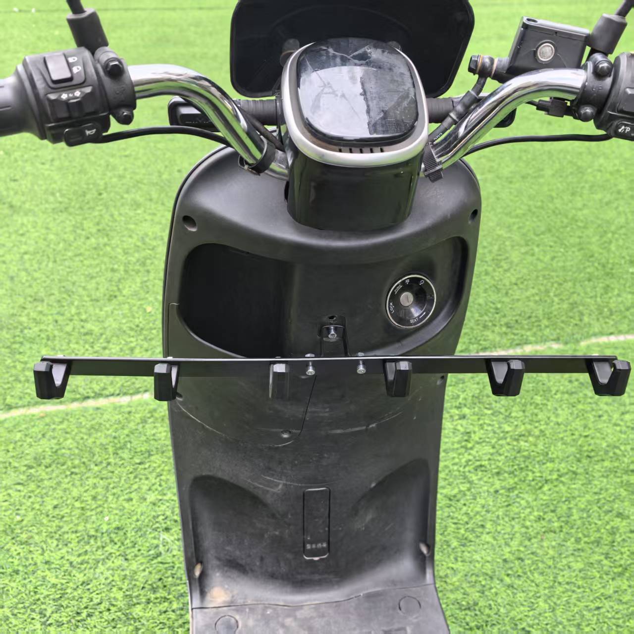 New Electric Vehicle Hook for Delivery Modification, Front-Mounted Extension Hook, Meal Delivery Rack Accessory