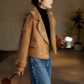 皮草;女式皮衣;半身裙