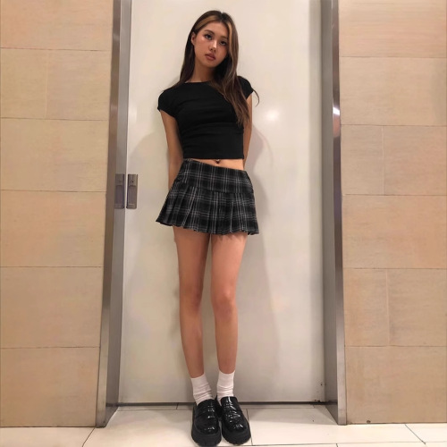 High-quality retro plaid pleated skirt JK skirt half skirt spring summer hot girl American-style grid short skirt autumn winter