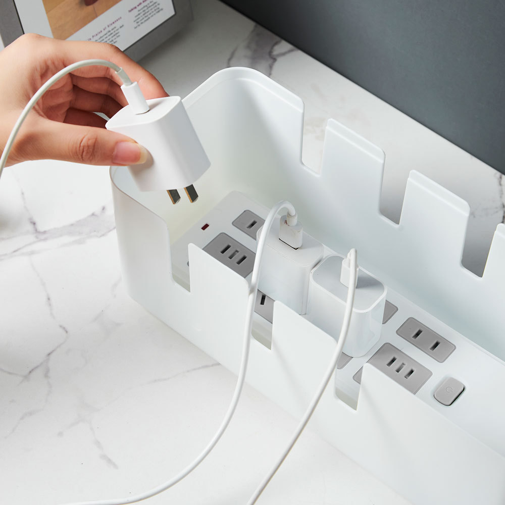 Caja de gestión de cables de escritorio del hogar Creativa cubierta de bambú de siete agujeros caja de colección de cables Placa de parche Cargador de almacenamiento de cable de alimentación y acabado