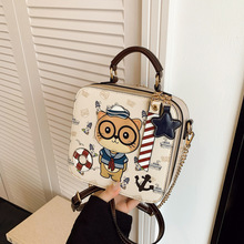 北包包2025新款可爱卡通小熊印花女包休闲简约小方包撞色通勤单肩