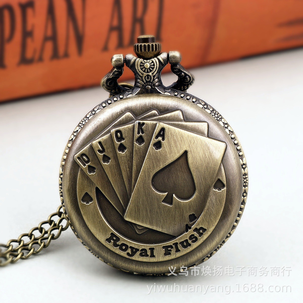 Classic Retro Old-Fashioned Pocket Watch Flip Necklace Watch Playing Card Elderly Quartz Pocket Watch Hanging Watch