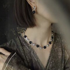 秋季新款符号雕刻黑玛瑙项链复古风百搭锁骨链小众设计款项链女