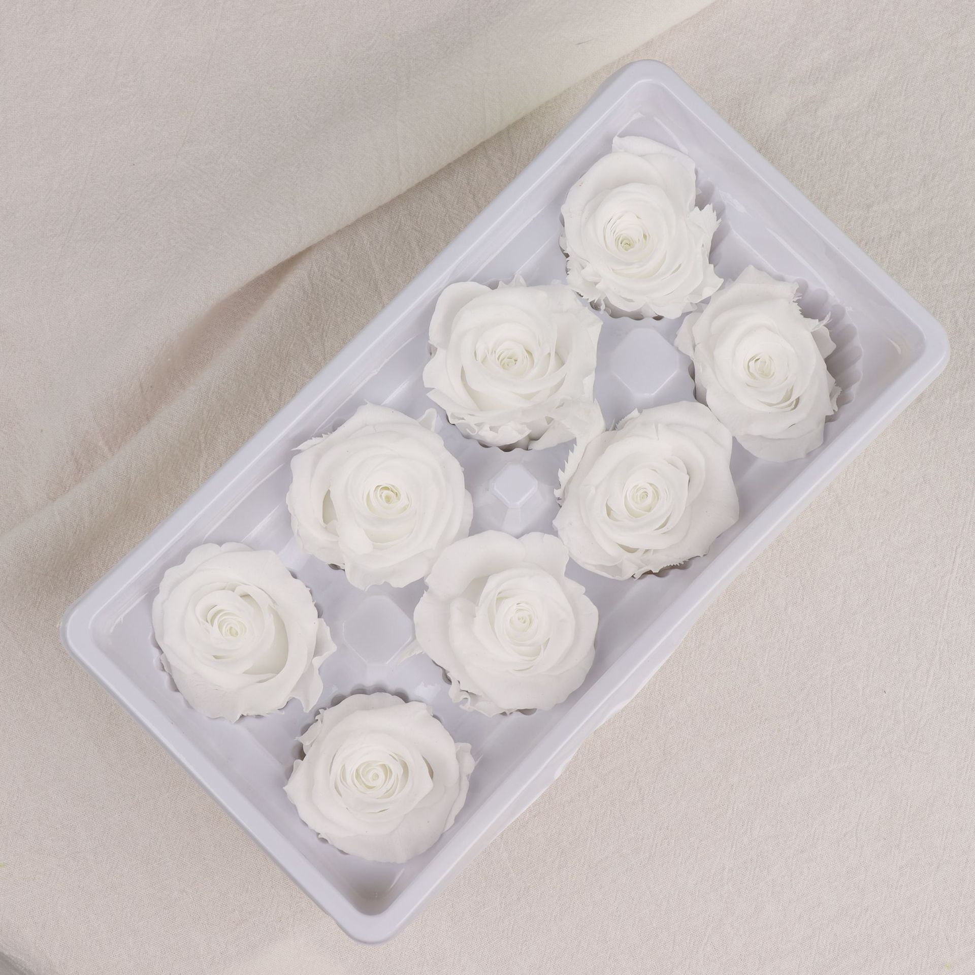 Clase A blanco 4-5cm-8 flores/caja