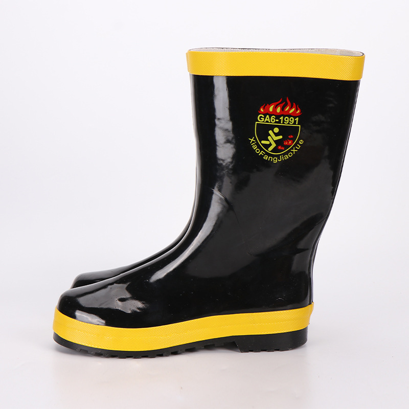 97款作训靴 高筒塑胶鞋子 劳保劳作防护靴子捕鱼林业防漏雨鞋厂家