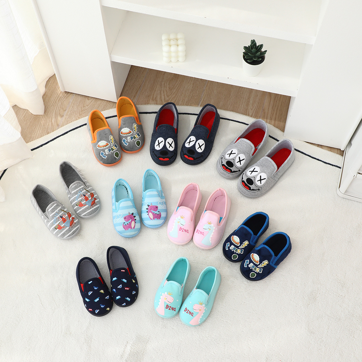 Spring and Autumn Cartoon Indoor Soft-Soled Children's Home Shoes for Boys and Girls Wooden Floor Home Bag Heel Slippers Foot-Changing Shoes