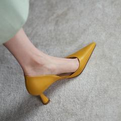 夏の新しいスタイルの女性用浅口ポインテッドトゥシューズ、スティレットヒール、ミディアムヒール、シンプルで多用途な中空ハイヒール、滑り止めレディースサンダル