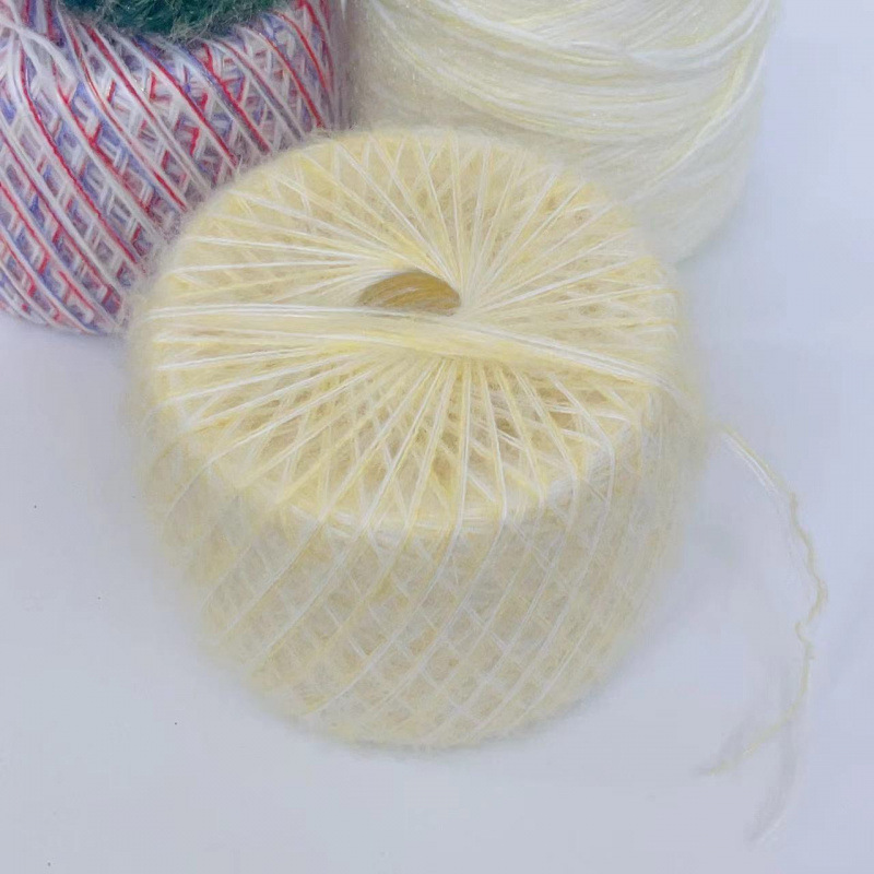 모헤어 3가닥 노란색과 흰색