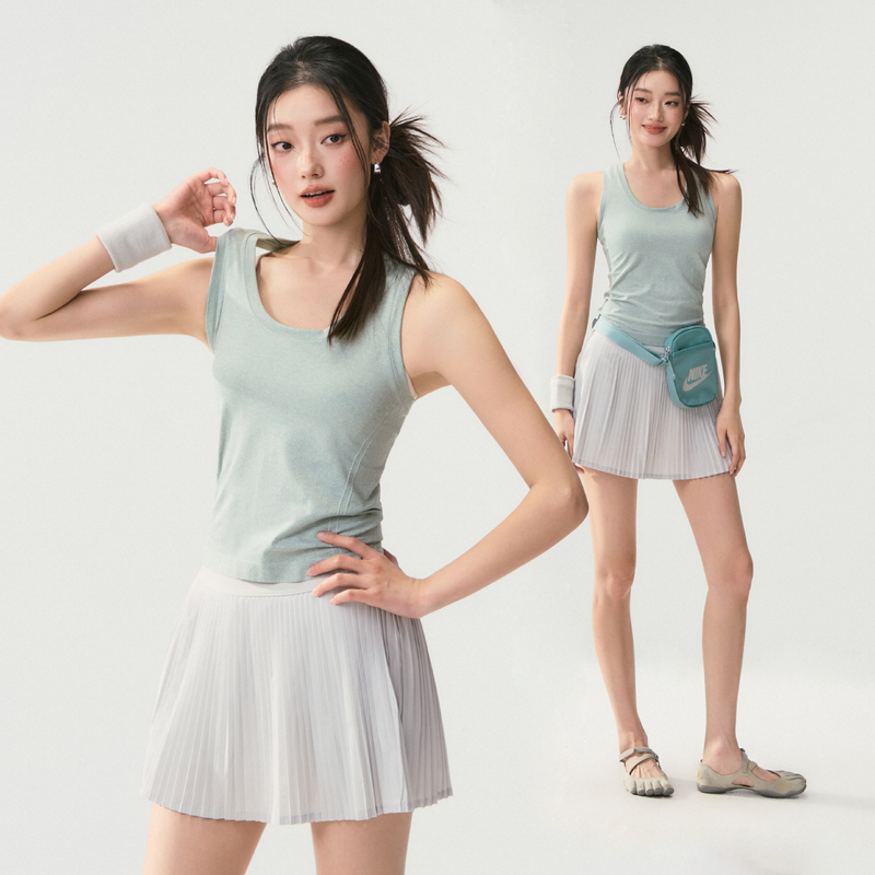 Yoga Vest for Women, Sleeveless Fitness T-Shirt with Beautiful Back Design, Quick-Dry Sports Top for Running and Training