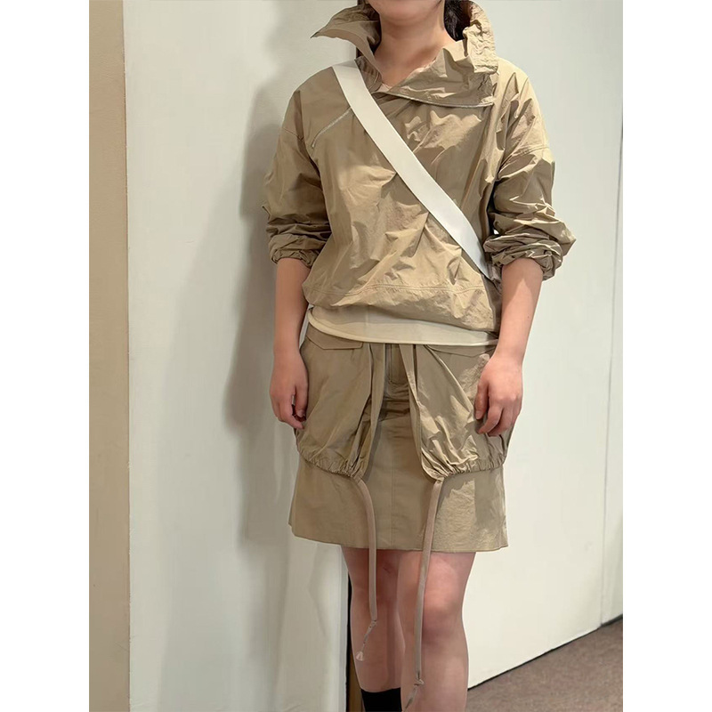 New Arrivals in Stock: Ms Early Spring New Ultra-Light Functional Jacket, Long-Sleeve Sweatshirt for Women, Diagonal Zipper, Irregular Collar Top New Arrivals in Stock: Ms Early Spring New Ultra-Light Functional Jacket, Long-Sleeve Sweatshirt for Women, Diagonal Zipper, Irregular Collar Top