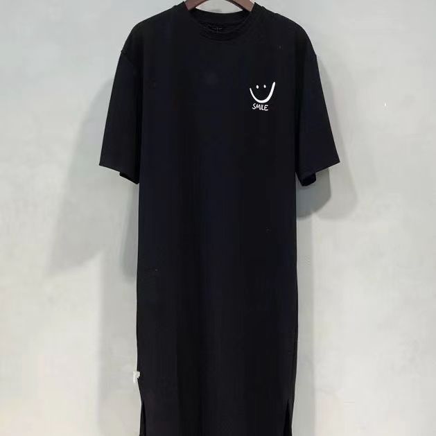 검은색